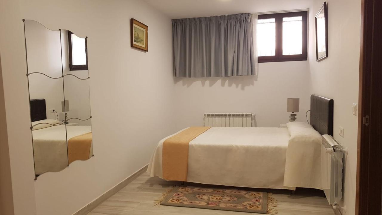 Apartamentos Las Huertas Villamiel 外观 照片